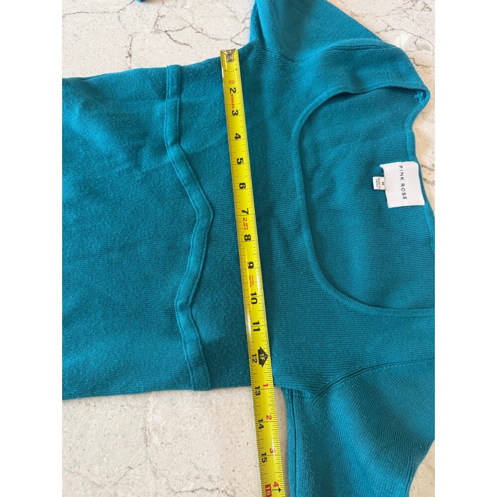 💙 Pink Rose Teal Ribbed Light Weight Sweater – Size Medium 💙 - Picture 3 of 6